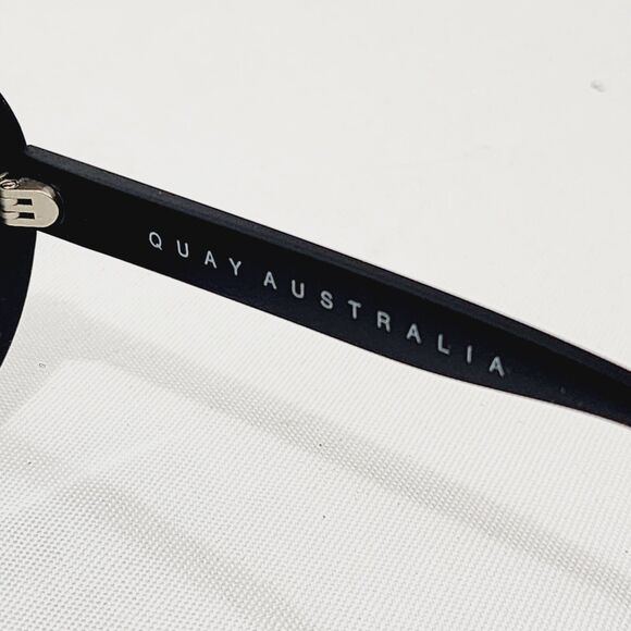 2 Pair QUAY Australia \